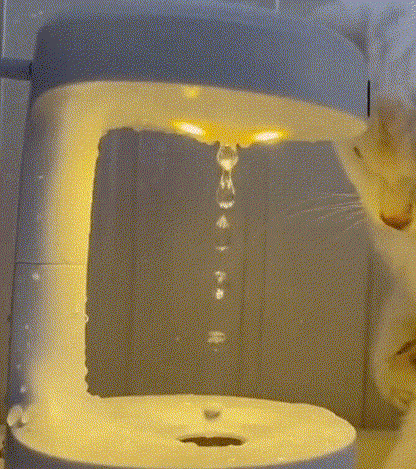 Anti-Gravity Humidifier